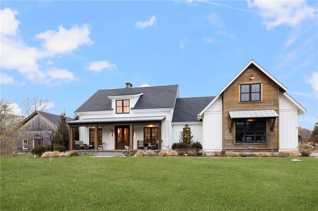 12 Taylor Road Portsmouth RI 02871