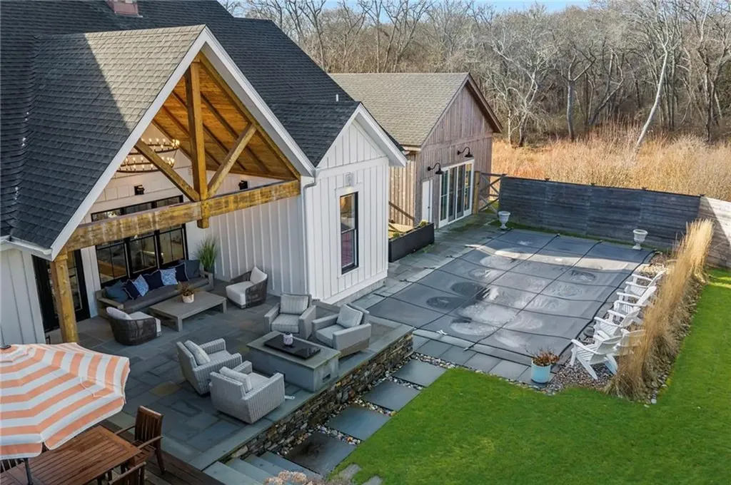 12 Taylor Road Portsmouth RI 02871