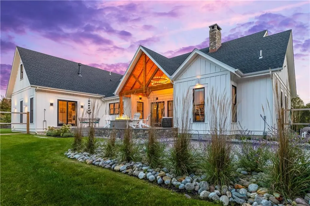 12 Taylor Road Portsmouth RI 02871