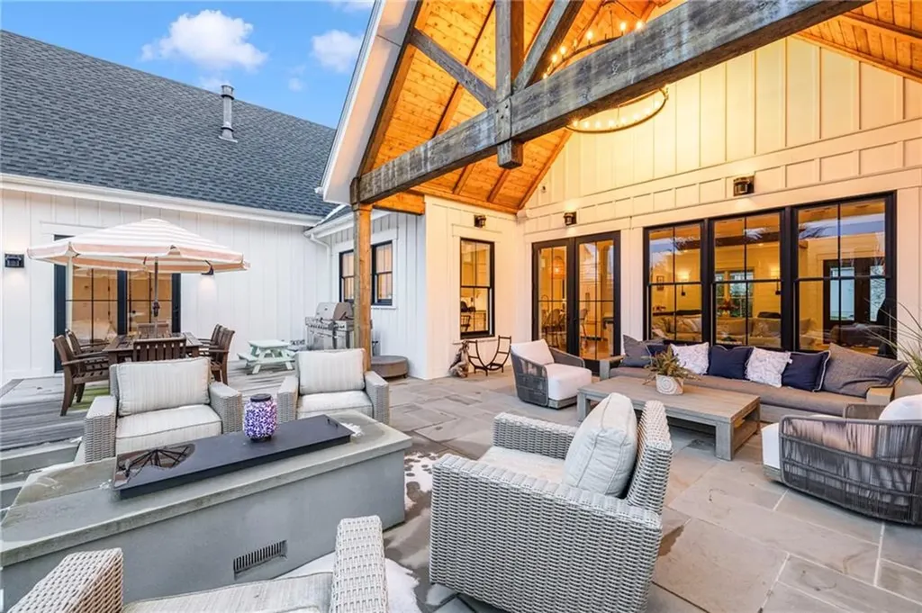 12 Taylor Road Portsmouth RI 02871