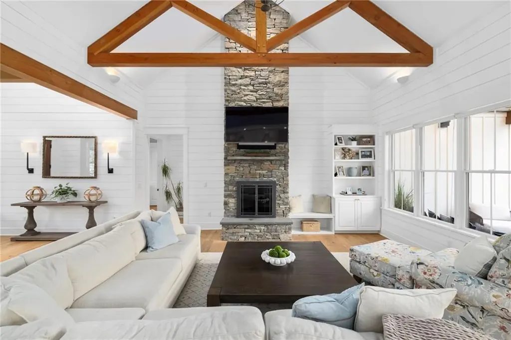 12 Taylor Road Portsmouth RI 02871