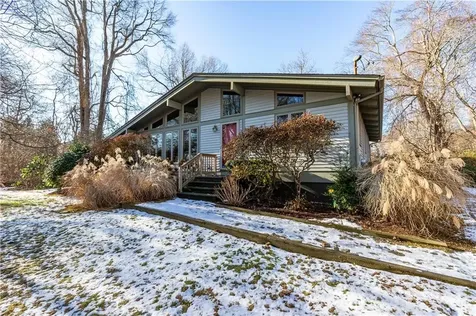 35 Sunset Avenue North Kingstown RI 02874