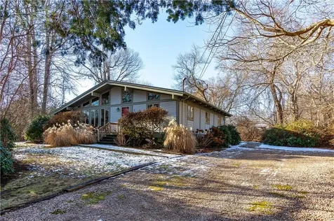 35 Sunset Avenue North Kingstown RI 02874