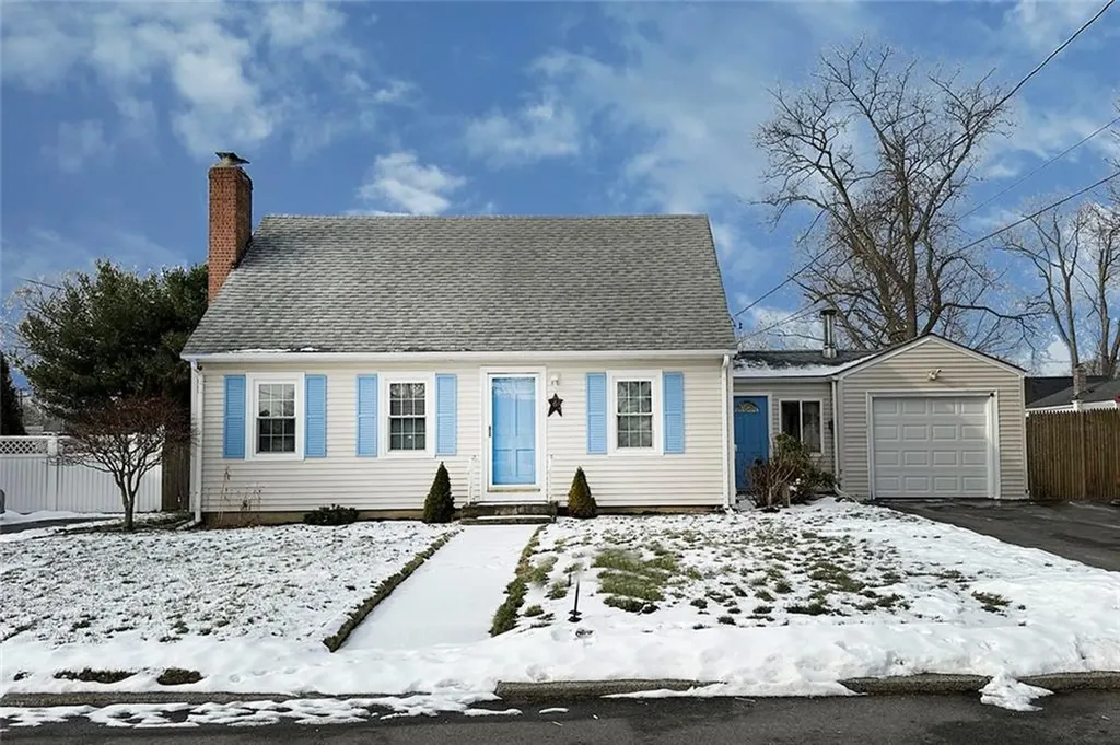 6 Meadowcrest Drive East Providence RI 02915