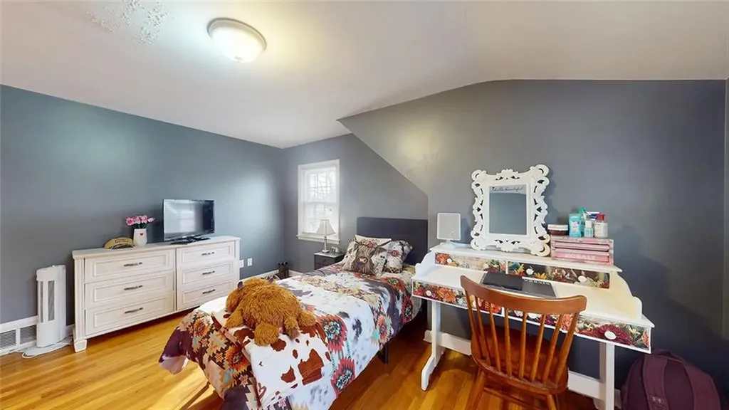 6 Meadowcrest Drive East Providence RI 02915