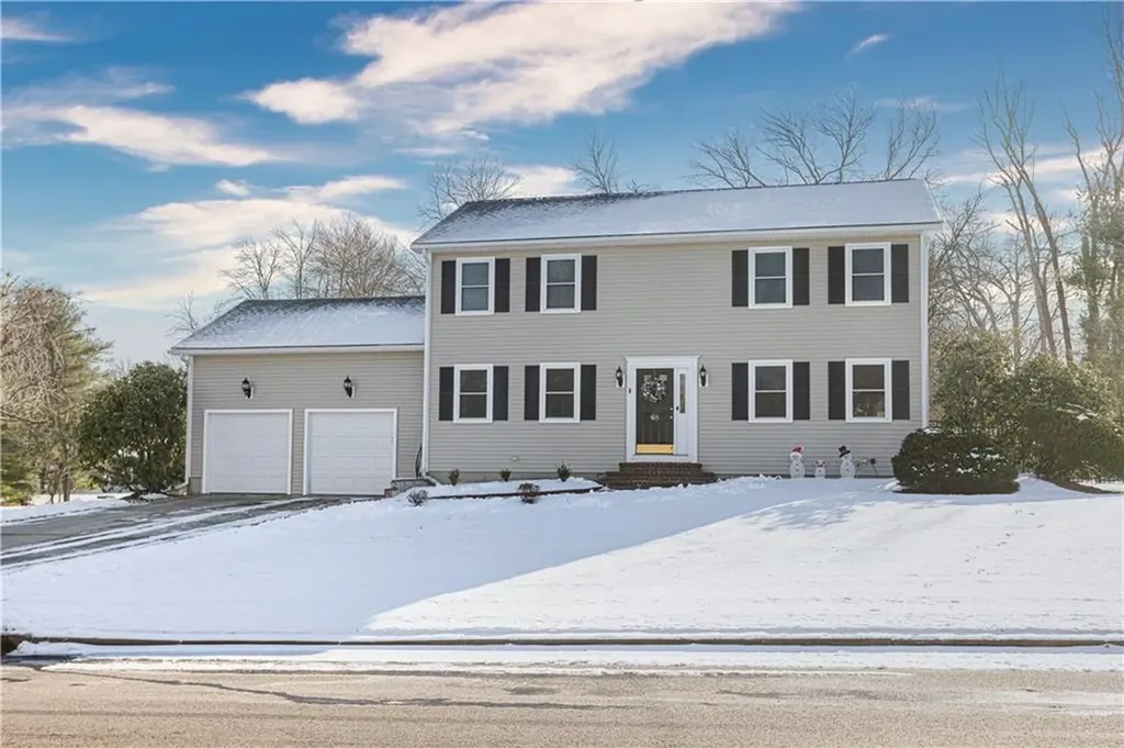 68 Fox Run Cranston RI 02921
