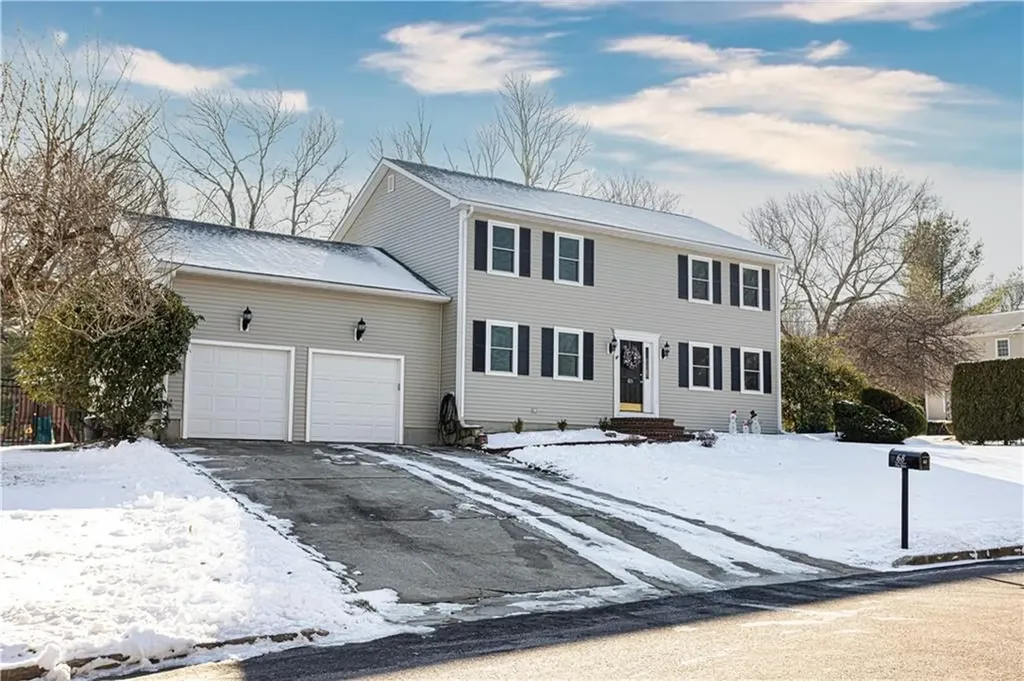68 Fox Run Cranston RI 02921