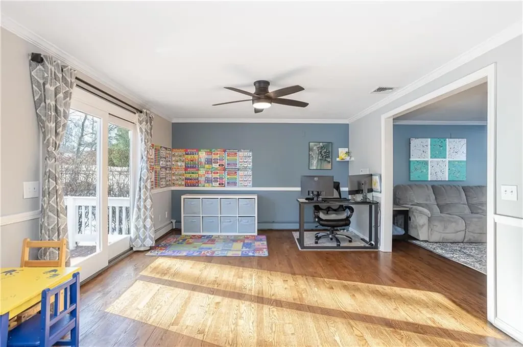 68 Fox Run Cranston RI 02921
