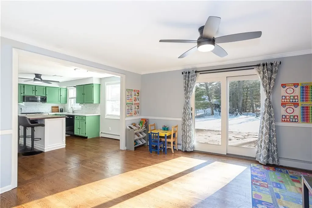 68 Fox Run Cranston RI 02921