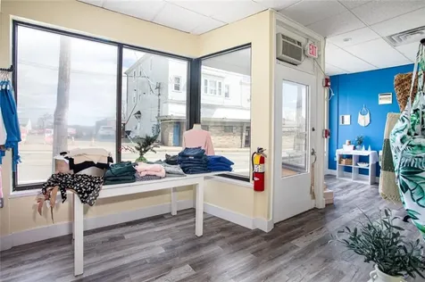 39 Main Road Tiverton RI 02878