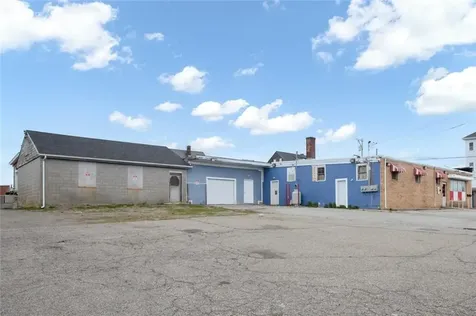 39 Main Road Tiverton RI 02878