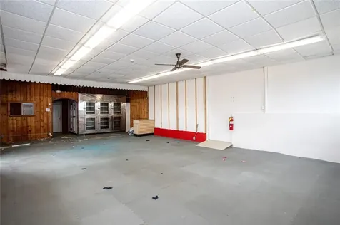 39 Main Road Tiverton RI 02878