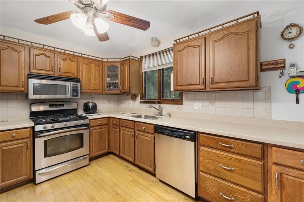 65 Janet Drive Cranston RI 02921