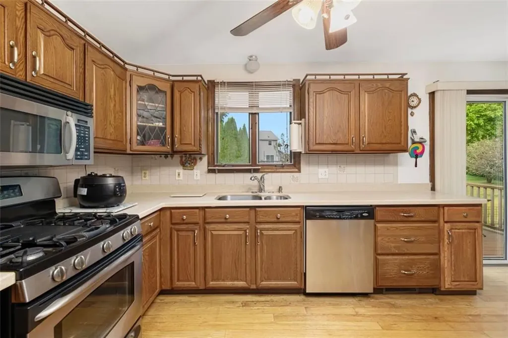 65 Janet Drive Cranston RI 02921