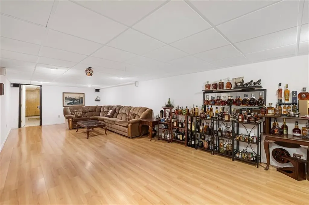 65 Janet Drive Cranston RI 02921