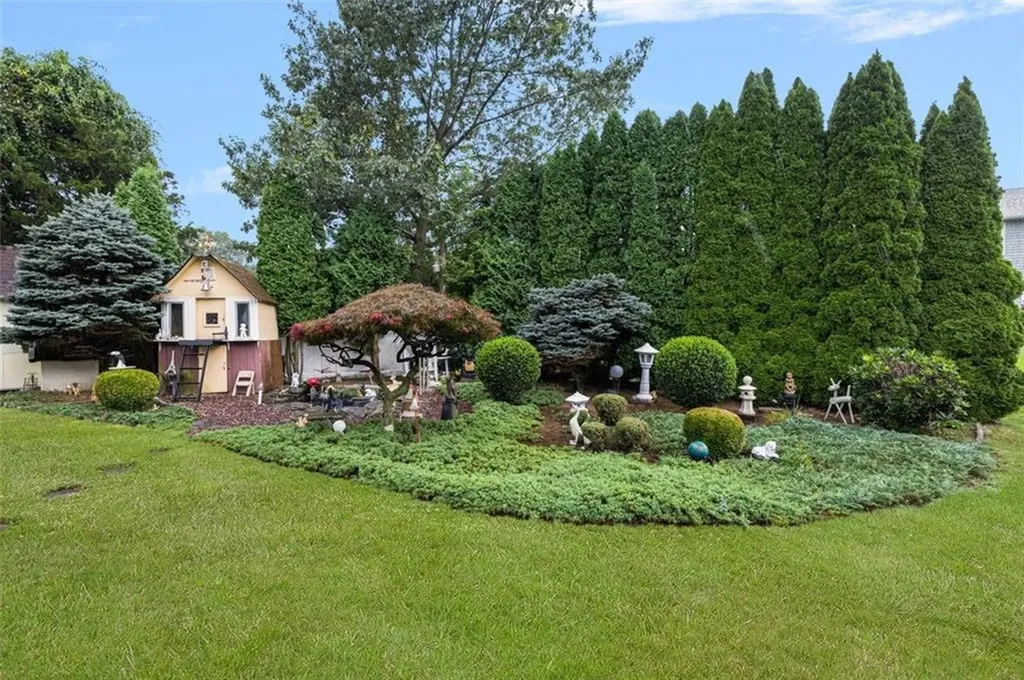 65 Janet Drive Cranston RI 02921