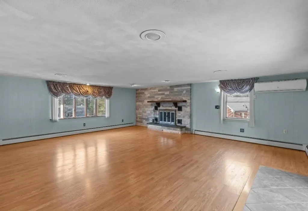 2 Varin Drive Smithfield RI 02917