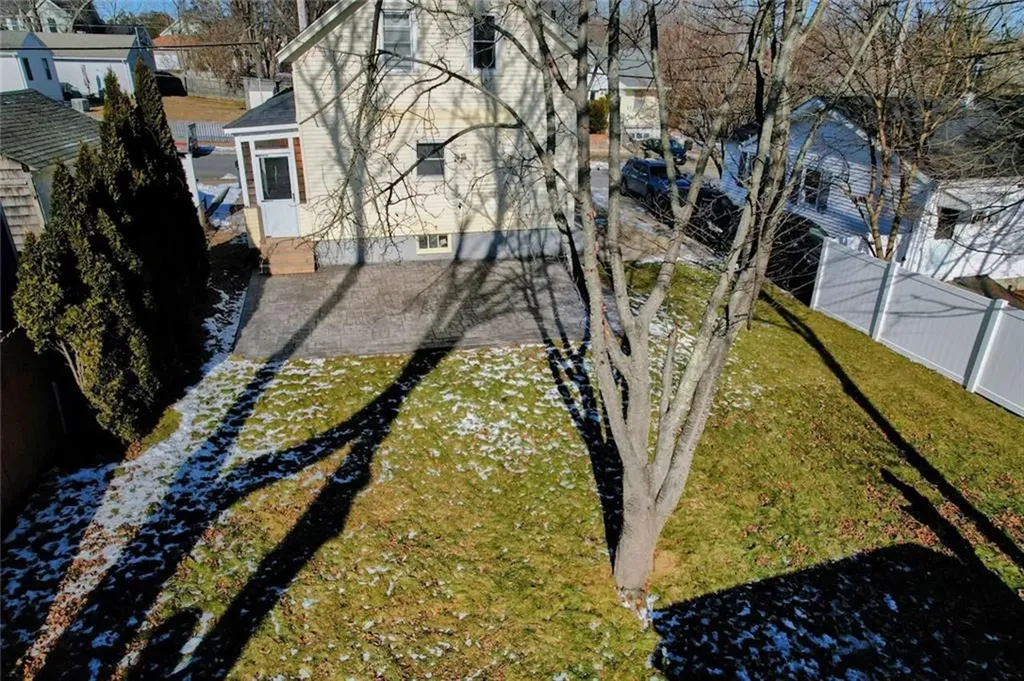 103 Burnside Avenue East Providence RI 02915