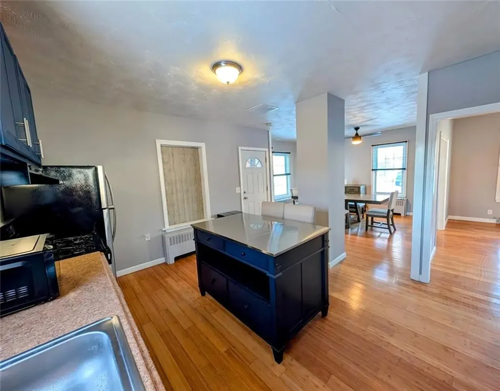 103 Burnside Avenue East Providence RI 02915