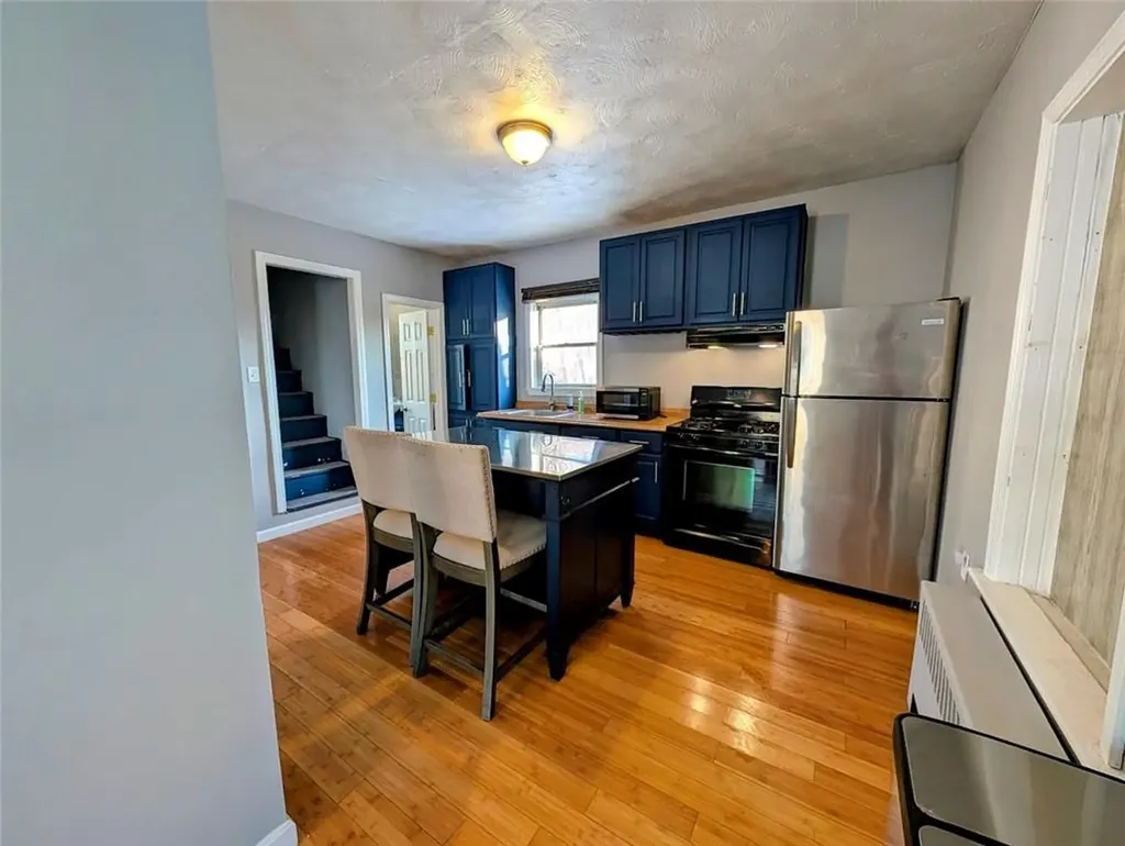 103 Burnside Avenue East Providence RI 02915