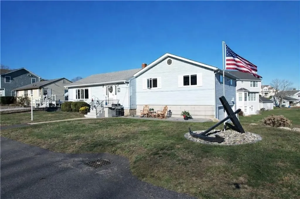 151 East Shore Road Narragansett RI 02882