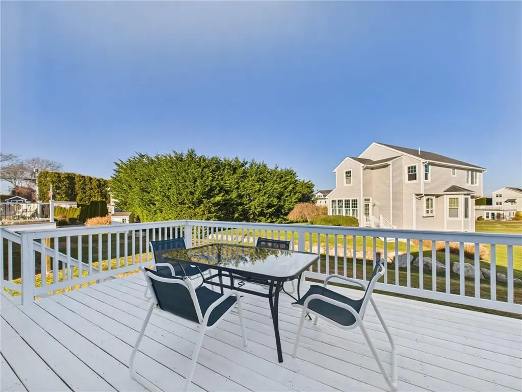 151 East Shore Road Narragansett RI 02882