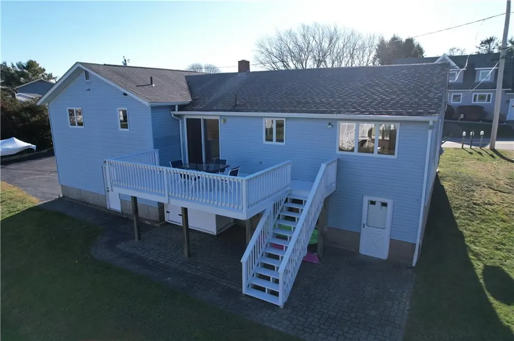 151 East Shore Road Narragansett RI 02882