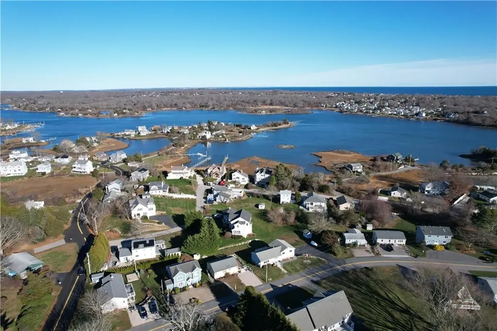 151 East Shore Road Narragansett RI 02882