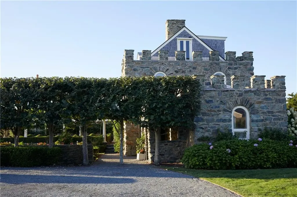 6 Price's Cove Avenue Newport RI 02840