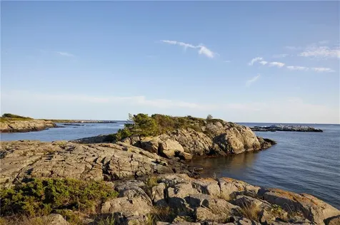 6 Price's Cove Avenue Newport RI 02840