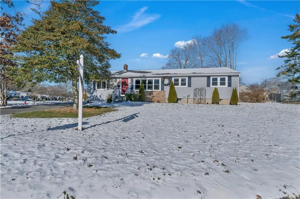 43 Esquire Avenue Warwick RI 02889