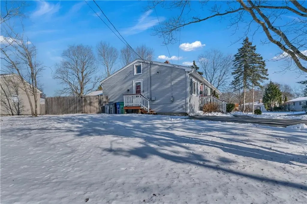 43 Esquire Avenue Warwick RI 02889