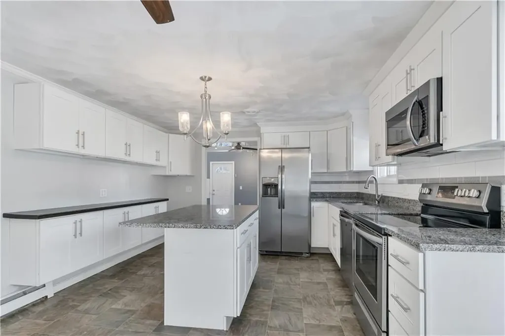 43 Esquire Avenue Warwick RI 02889