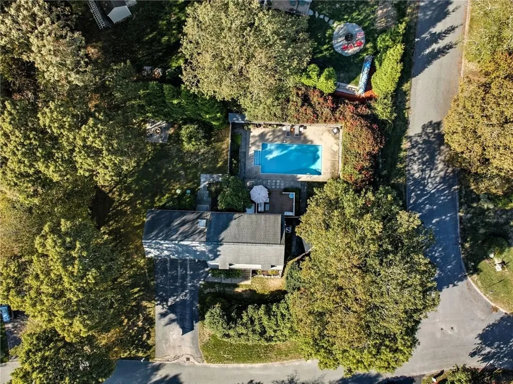 39 Secluded Drive South Kingstown RI 02879