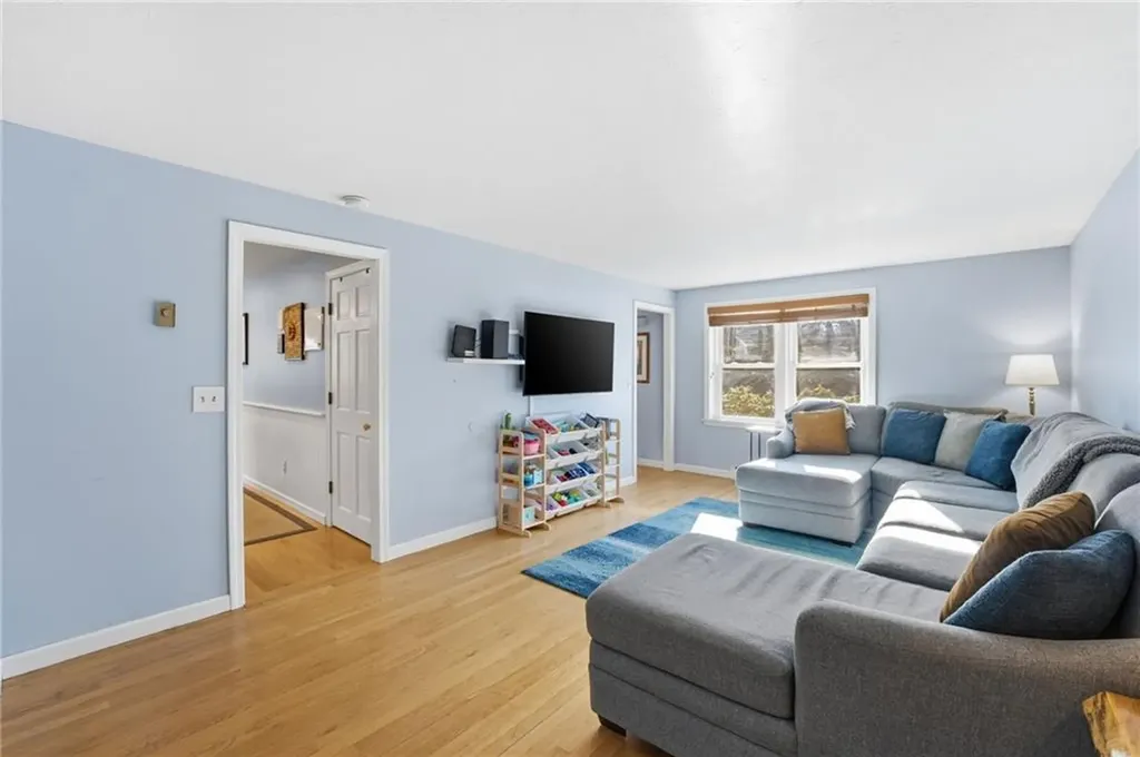 39 Secluded Drive South Kingstown RI 02879