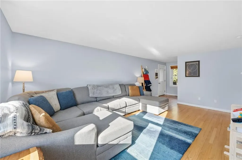 39 Secluded Drive South Kingstown RI 02879