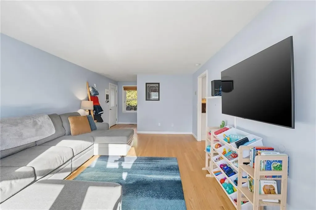 39 Secluded Drive South Kingstown RI 02879