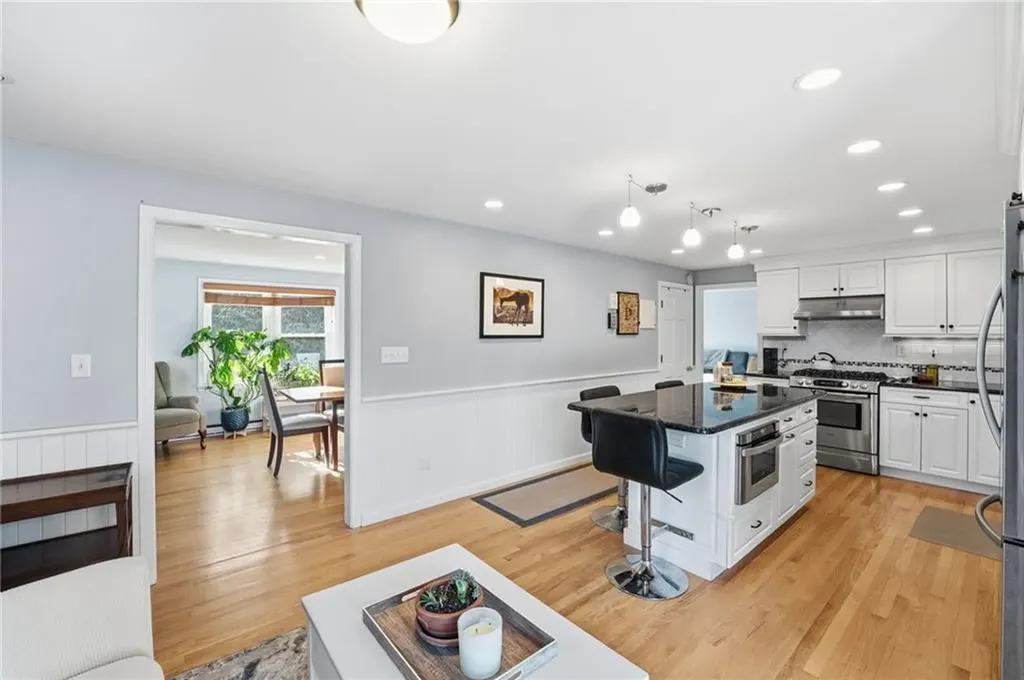 39 Secluded Drive South Kingstown RI 02879