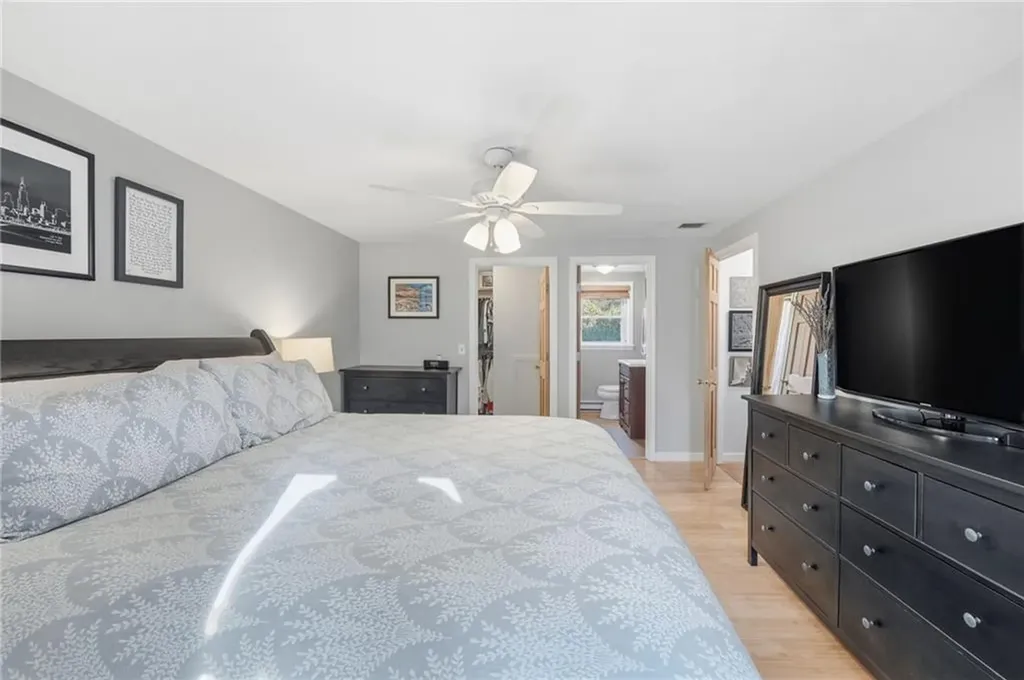 39 Secluded Drive South Kingstown RI 02879