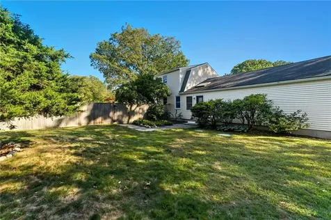 39 Secluded Drive South Kingstown RI 02879