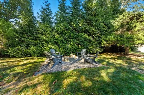 39 Secluded Drive South Kingstown RI 02879