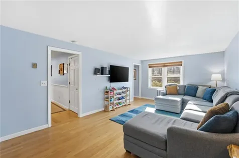 39 Secluded Drive South Kingstown RI 02879