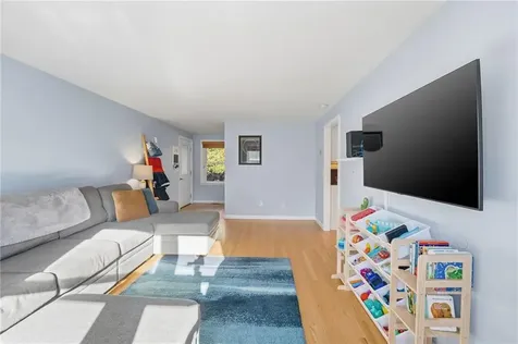 39 Secluded Drive South Kingstown RI 02879