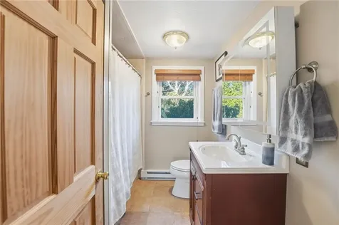 39 Secluded Drive South Kingstown RI 02879