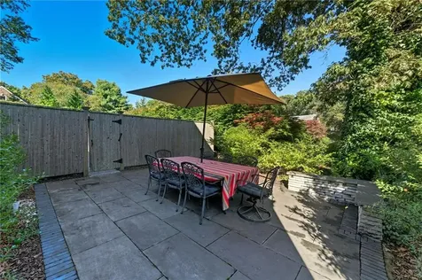 39 Secluded Drive South Kingstown RI 02879