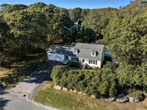 39 Secluded Drive South Kingstown RI 02879