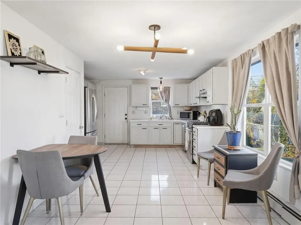 6 Seton Street Providence RI 02909