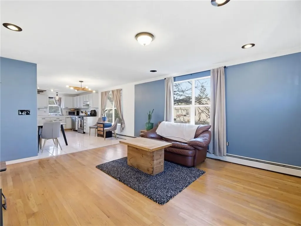 6 Seton Street Providence RI 02909