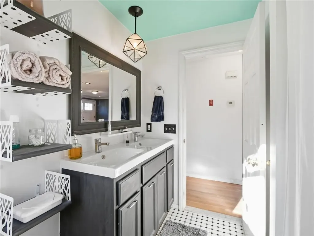 6 Seton Street Providence RI 02909