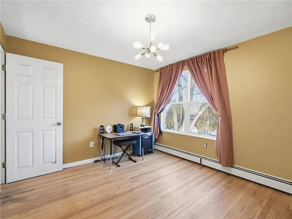 6 Seton Street Providence RI 02909